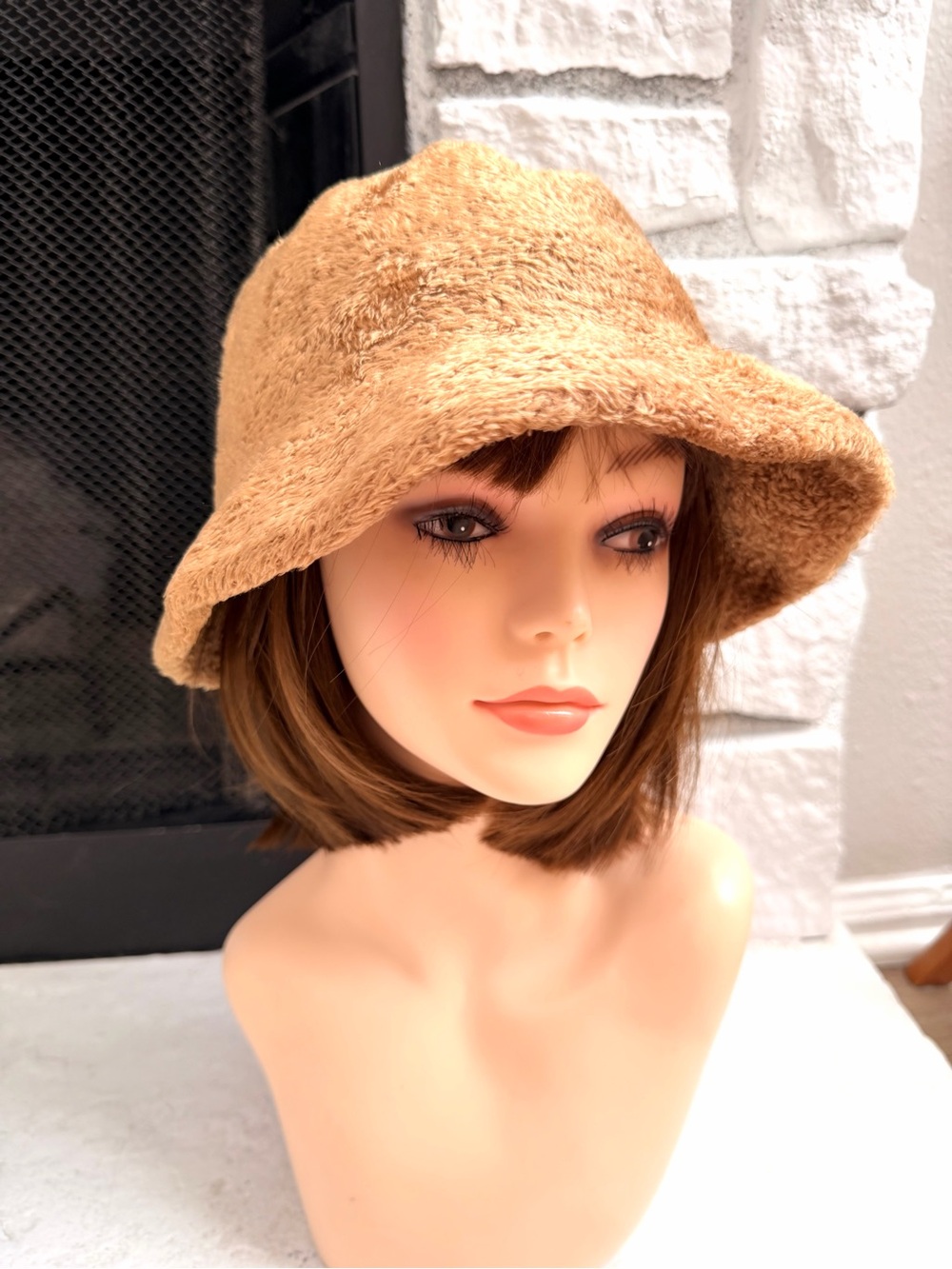 Liz Claiborne Fuzzy Tan Bucket Cloche Hat Teddy Boucle Vintage Made Taiwan